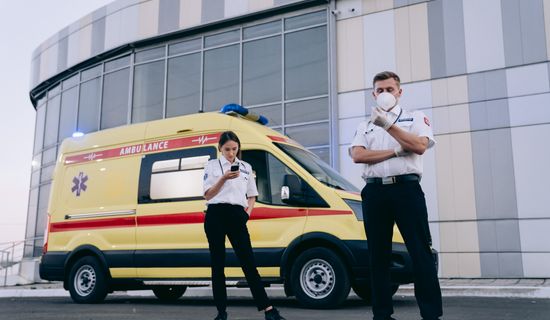 精河救护车转运病人算来回费用吗？